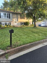 13342 Jasper Ct in Fairfax, VA - Building Photo - Building Photo