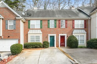 2040 Manhattan Pkwy in Decatur, GA - Building Photo