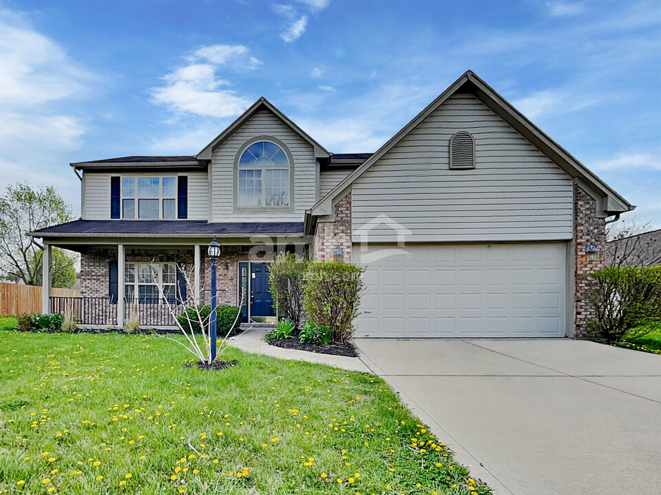 4871 Altair Ct in Greenwood, IN - Building Photo