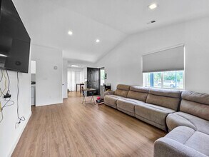 317 Knox Ct in Denver, CO - Building Photo - Building Photo