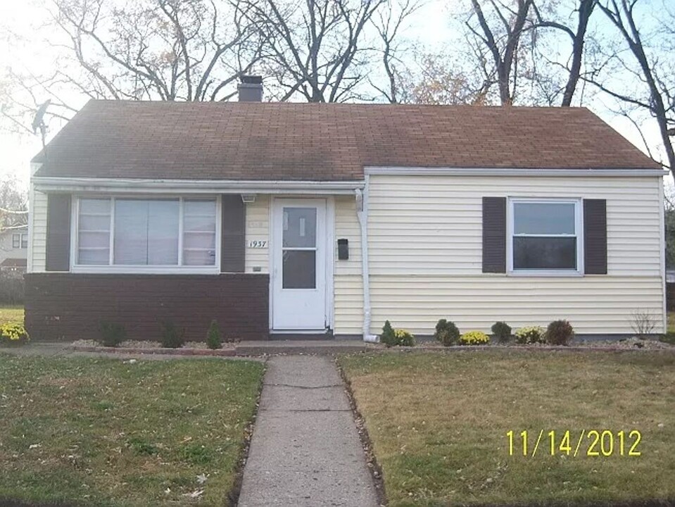 1937 N Brookfield St in South Bend, IN - Building Photo