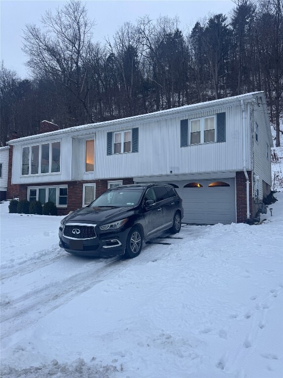 property at 8 Lawson Ct