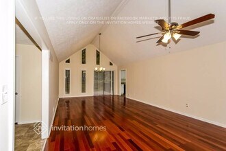 2305 Reynolds Rd SW in Atlanta, GA - Building Photo - Building Photo