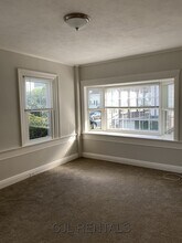 92 Howard St in Waltham, MA - Building Photo - Building Photo