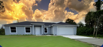 2073 Wonderwin St in Port Charlotte, FL - Building Photo