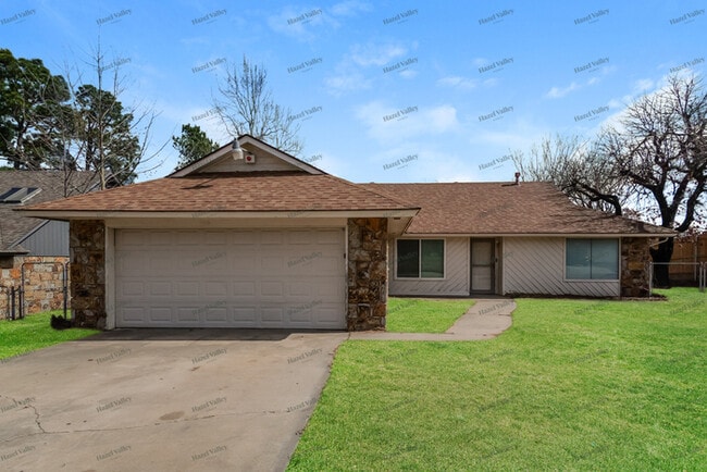 property at 950 Twisted Oak Dr