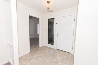 111 Cherrywood Ct in Jacksonville, NC - Building Photo - Building Photo