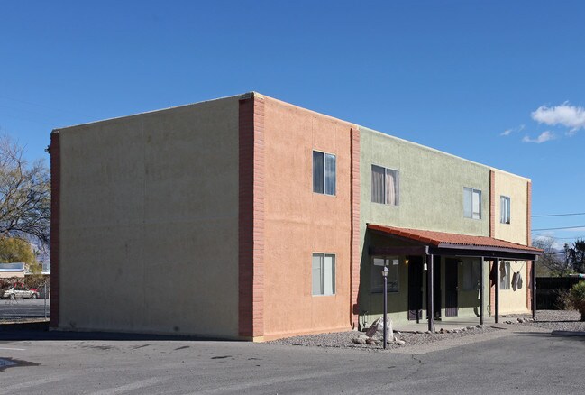 5105-5125 E 2nd St in Tucson, AZ - Foto de edificio - Building Photo