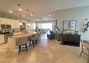 10543 Severino Ln in Ft. Myers, FL - Building Photo - Building Photo
