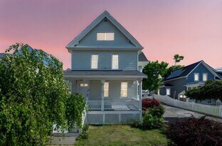 80 Shirley St, Unit 1 in Winthrop, MA - Building Photo