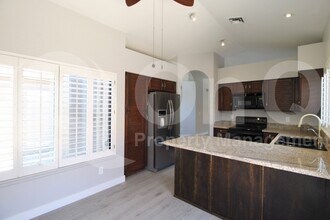 15845 N 51st St in Scottsdale, AZ - Building Photo - Building Photo