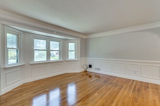 5515 Helmont Dr in Oxon Hill, MD - Building Photo - Building Photo