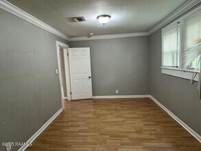 325 Park Ave in Opelousas, LA - Building Photo - Building Photo