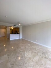 220 E Flamingo Rd in Las Vegas, NV - Building Photo - Building Photo