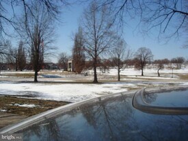108 S Conkling St in Baltimore, MD - Building Photo