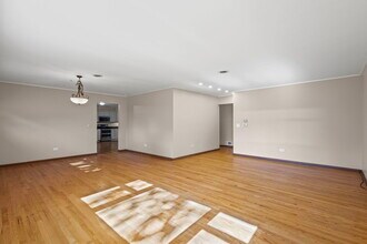 963 Garden Ln in Wheeling, IL - Building Photo - Building Photo