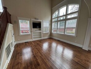 16831 SE Knoll Ridge Terrace in Portland, OR - Building Photo - Building Photo