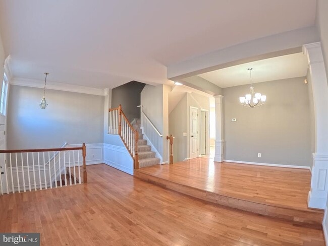 property at 43787 Virginia Manor Terrace