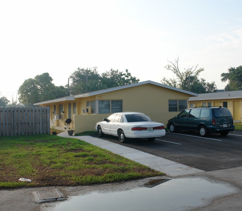 80-90 NW 32nd Ave in Fort Lauderdale, FL - Building Photo