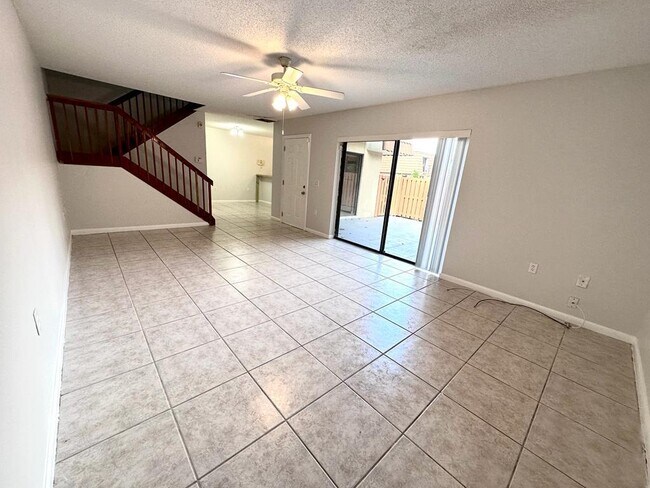 193 Charter Way in West Palm Beach, FL - Building Photo - Building Photo