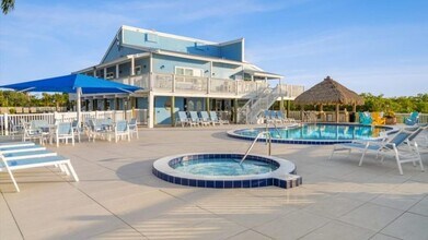 100 61st St E, Unit Apartment #2 in Palmetto, FL - Building Photo - Building Photo