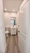 721 N 68th Terrace in Hollywood, FL - Foto de edificio - Building Photo