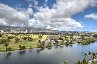 320 Lili?uokalani Ave in Honolulu, HI - Building Photo - Building Photo