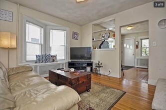 15 Princeton St, Unit 1 in Medford, MA - Building Photo - Building Photo