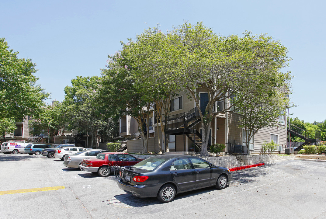 Townhomes at Limestone Oaks in San Antonio, TX - Building Photo