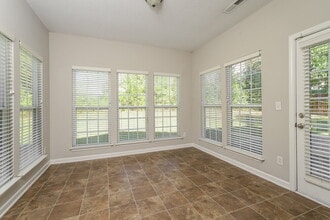 235 Creeks Edge Ct in Clemmons, NC - Building Photo - Building Photo