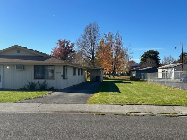 1921-1923 Luther Pl in Richland, WA - Building Photo - Building Photo
