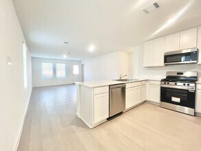 31432 Casacalenda Ln in Huffman, TX - Building Photo - Building Photo