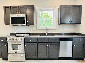 58-60 Mineral St in Reading, MA - Foto de edificio - Building Photo