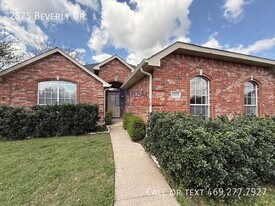 2825 Beverly Dr in Rockwall, TX - Building Photo