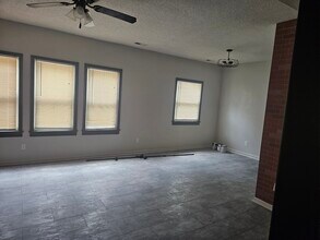 3526 Locust St, Unit 2 in Kansas City, MO - Building Photo - Building Photo