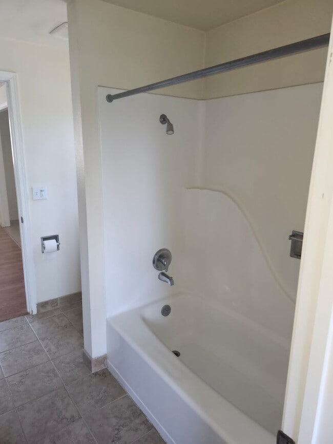 10512 NE 7th St in Vancouver, WA - Foto de edificio - Building Photo