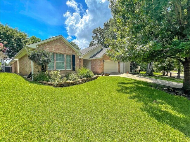 property at 3618 Country Club Blvd