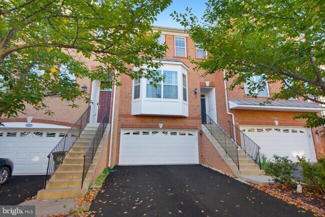property at 43248 Mitcham Square
