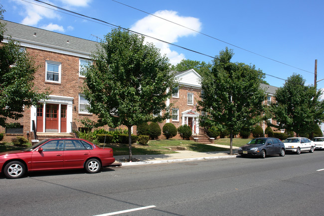 117 E Westfield Ave in Roselle Park, NJ - Foto de edificio - Building Photo