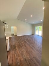 201 E Brazier Ln in Belfair, WA - Building Photo - Building Photo