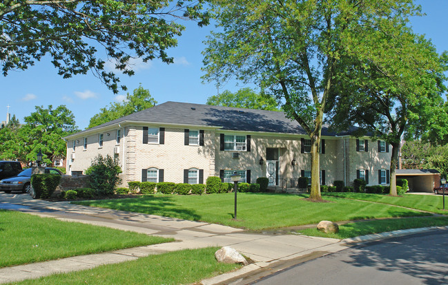 30 Poinciana Dr in Dayton, OH - Foto de edificio - Building Photo