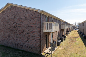 4424 Torrance Dr NW in Huntsville, AL - Foto de edificio - Building Photo