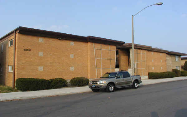 6951 Stanley Ave in Berwyn, IL - Building Photo