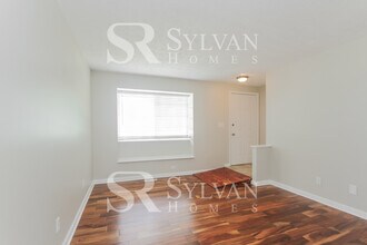 2 Country Wood Ln in Whiteland, IN - Building Photo - Building Photo