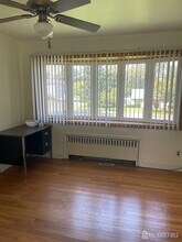 355 Metlars Ln in Piscataway, NJ - Building Photo - Building Photo