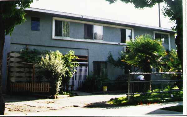 3168 Carlin Ave in Lynwood, CA - Building Photo