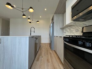 4177 W Belmont Ave, Unit #  0104 in Chicago, IL - Foto de edificio - Building Photo