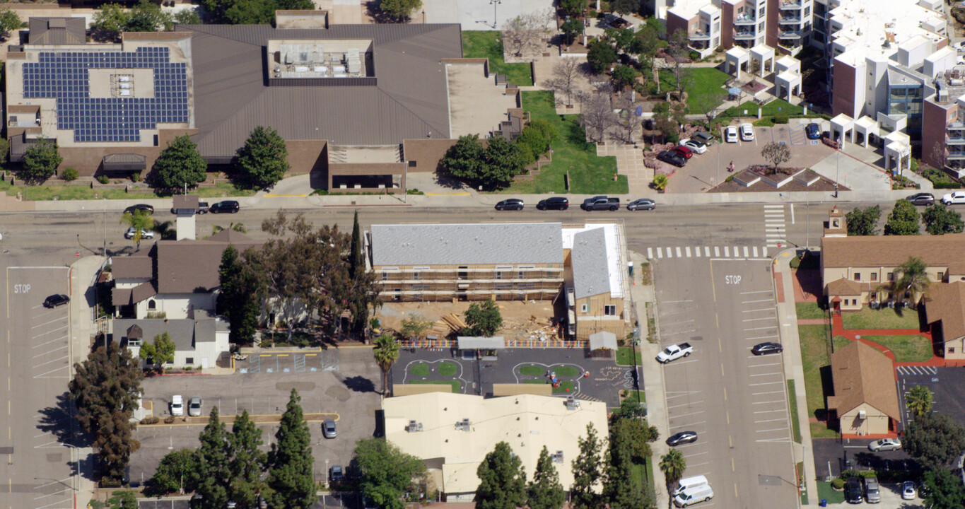 235 E Lexington Ave in El Cajon, CA - Building Photo