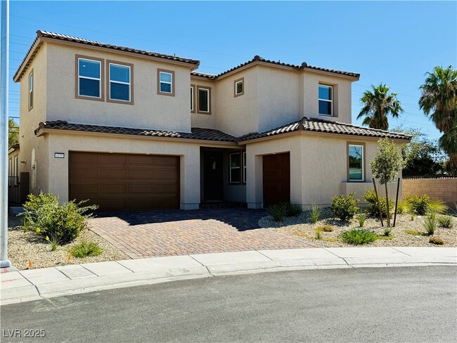 property at 4135 Paragon Crst Ct
