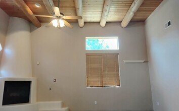 7604 Rio Guadalupe Pl NE in Albuquerque, NM - Building Photo - Building Photo
